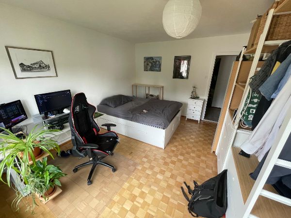 Room to rent, furniture will stay