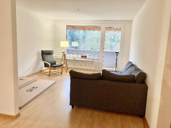 Wohnzimmer und Balkon