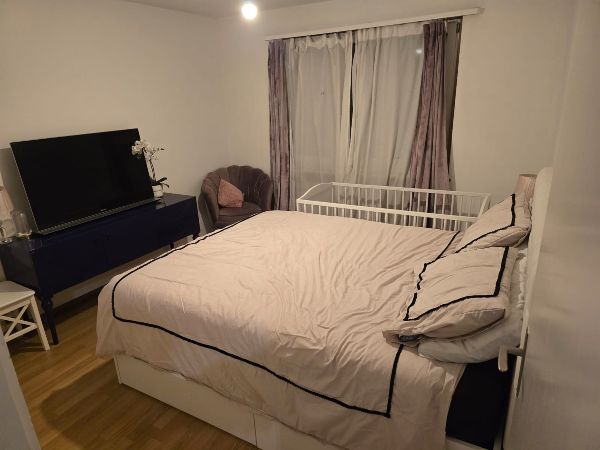 Large Bedroom 20m2 860chf 