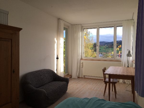 Zimmer 1, möbliert