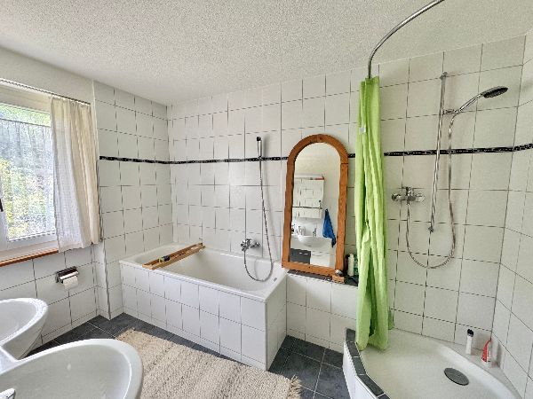 Gemeinsames Badezimmer
